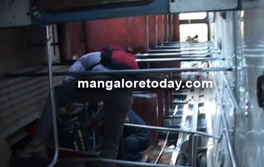 car-bus accident at Parkala near Udupi